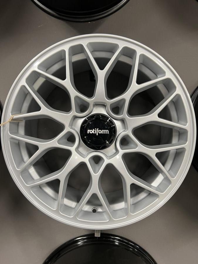 ROTIFORM / SGN / SILVER<br>8,5J19" 5X114,3 35 72
